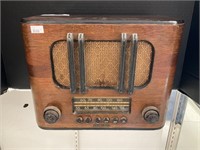 RCA Victor Radio.