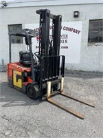 2003 Toyota 3000LB Electric Forklift