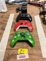 3Xbox controllers,chargers,Minecraft controller