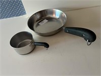 REVEREWARE SKILLET 8" AND 1 CUP MEASURING CUP