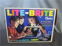 Lite-Brite w/Pegs & Other Peg Shapes--Needs Bulb