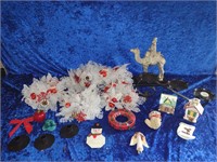 CHRISTMAS DECORATIONS MIXED LOT AGE / SIZE