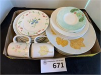 Decorative Plates & Mugs