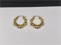 10K YELLOW GOLD HOOP EARRINGS WITH HEARTS
