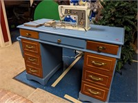 Singer Sewing Machine w/Desk-Style Cabinet