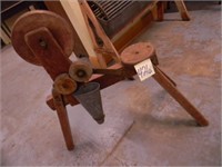 Primitive Rug Weaving Spinning Wheel