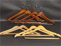 4 Dillards Brown Wood Pant Hangers, 4 Light Wood