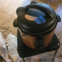 Cook essential pressure cooker
