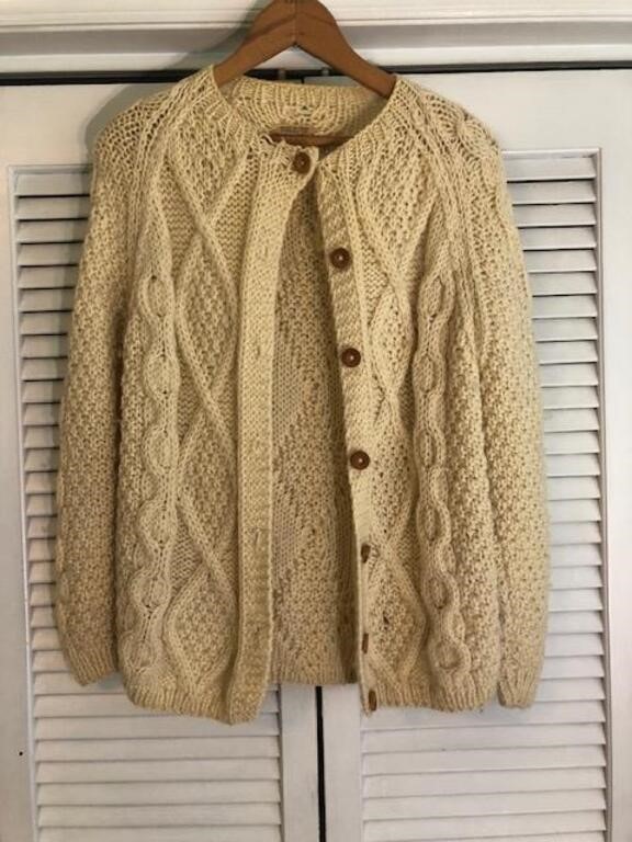 VINTAGE ABRAHAM & STRAUS WOOL SWEATER LARGE