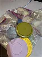 Lot of several different size Tupperware seals.