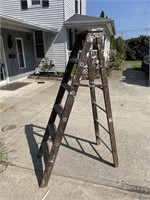 6 foot wooden fold up ladder