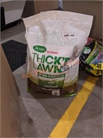 Scotts 40lbs Grass Seed, Fertilizer, and Soil