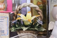 CAPODIMONTE FLORAL BASKET