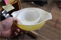 PYREX MIXING BOWLS - FADED COLOR