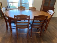 Dinging Table w/6 Chairs