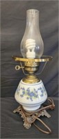 Gorgeous electric oil lamp light. Working