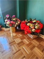 Large Lot of Floral Decor