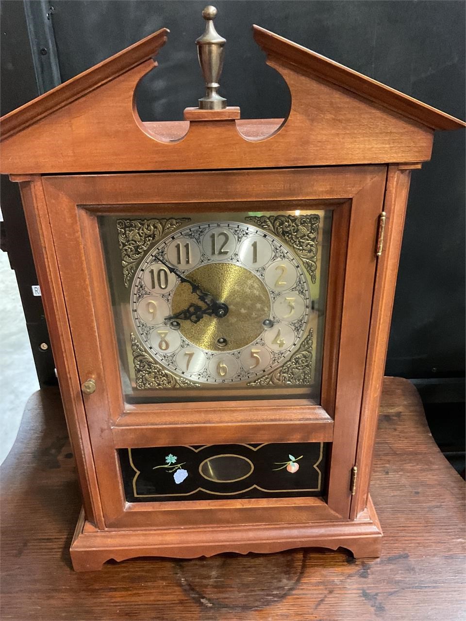 Mantle wind up clock 20” tall