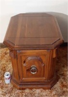 26 x 19 x 21 end table with below storage cabinet