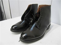 NEW SIZE 15 MEN'S BOOTS