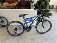 Mongoose XR75 Mountain Bike