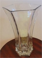 F - HOOSIER GLASS VASE (L52)