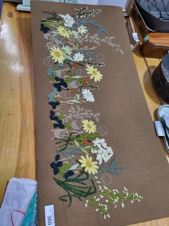 40"w x 19"h flower on burlap