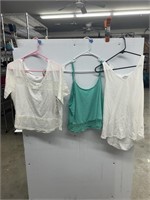 Size XL women’s summer table tops and shirts