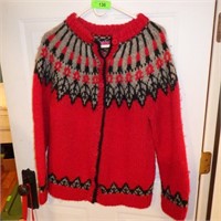 VINTAGE HANDMADE WOOL SWEATER (NO SIZE)