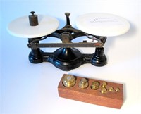 Vintage iron and brass balance scale, No. 4
