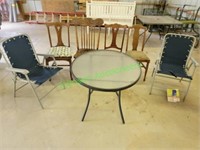 Glass Top Table / 2 Outdoor Chairs & 4 Wood Chairs