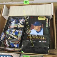 GROUP OF VINTAGE BASEBALL SPORTS CARDS