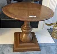 INLAID ACCENT TABLE 26 X 23