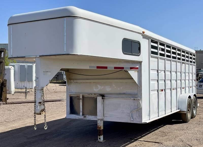 2004 Circle D Gooseneck T/A Horse Trailer