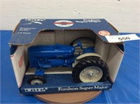 Ertl Fordson Super Major Tractor, 1/16 scale