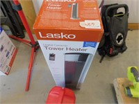 LASKO TOWER HEATER IN BOX