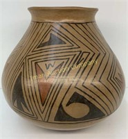 Large Mata Ortiz Pot, signed Genoveva Sandoval