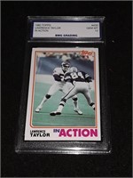 1982 Topps Lawrence Taylor GEM MT 10  In Action