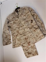 US Marines Khakis, Size MED-SHT, Jacket and Pants