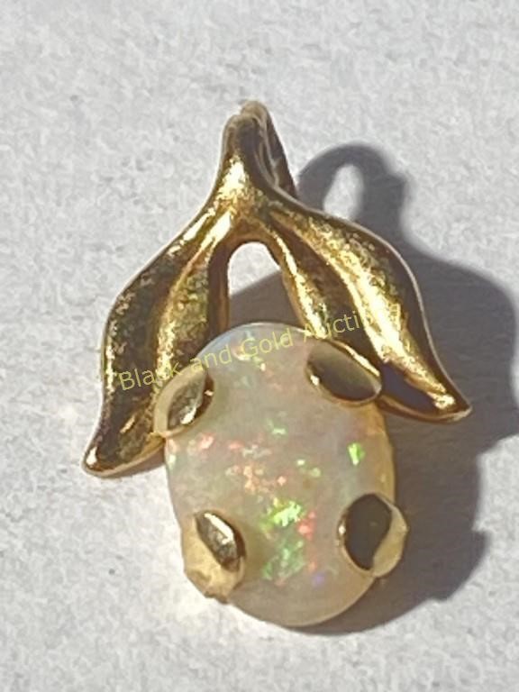 Marked 14K Gold & Opal Pendant