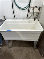 plastic utility sink 24x40