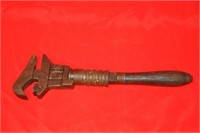 Early pipe wrench w/ twist handle, works good
