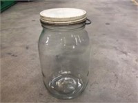 Jar with handle