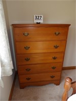 5 Drawer Maple Dresser