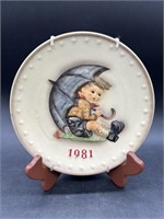 Vintage Hummel Goebel 1981 Umbrella Boy Plate