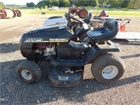 Yard Machines riding lawnmower; 42"; 17 1/2 hp Br