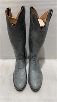 Size 9 AA, cowboy boot