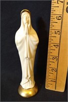 Virgin Mary figure marked Czechoslovakia 6-1/2in