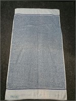 Vtg St. Marys bath towel , 42" x 24"