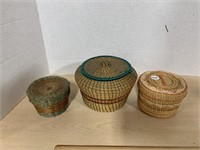 Woven baskets (small); lot of 3